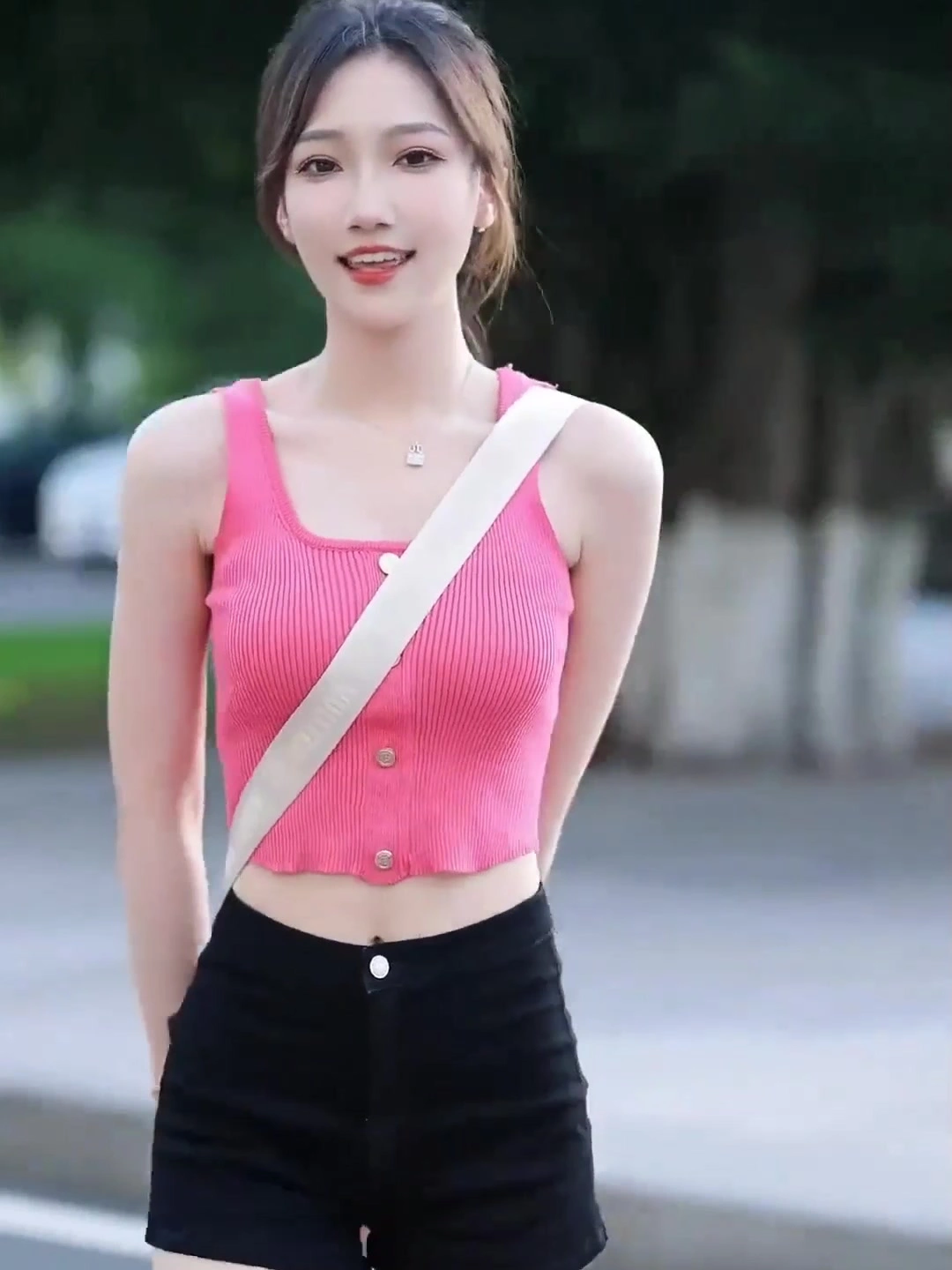 皎皎月矜