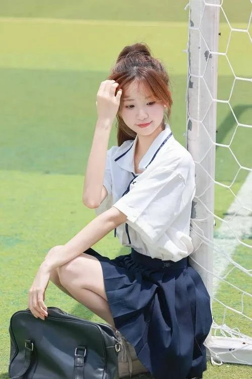 不尽眼中青