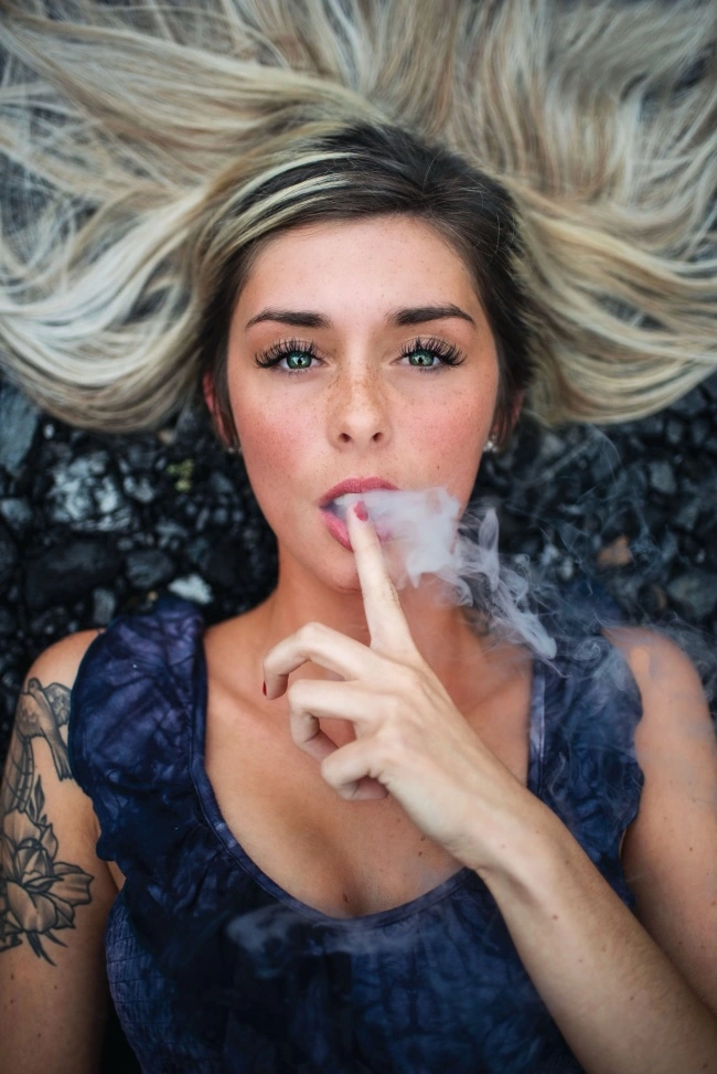 一个人在线观看免费完整版剧情高能盘点推荐熬夜追剧