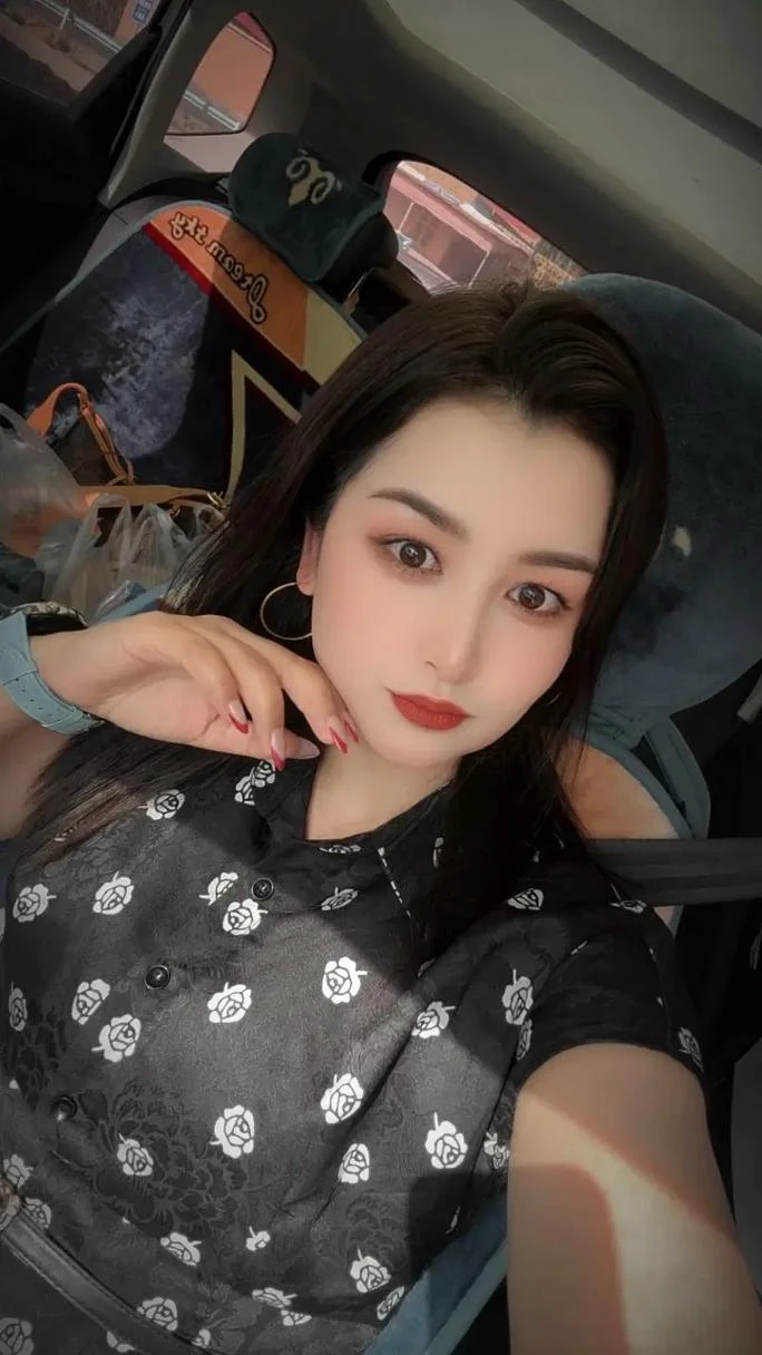 笑笑爱吃糖